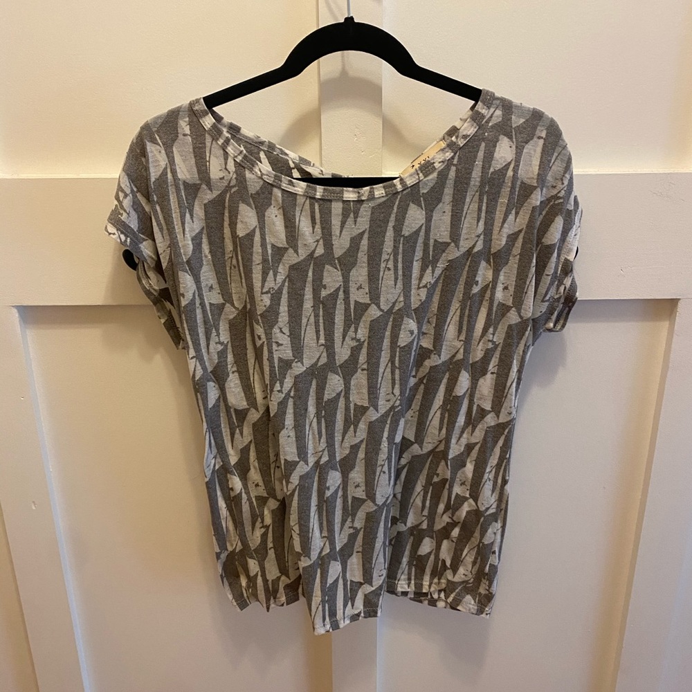 ⚡️3/20$⚡️Forever 21 geometric tee